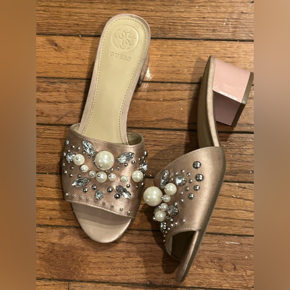 Guess Pink pearl & rhinestone Embellished Mules size 8 - Picture 4 of 12